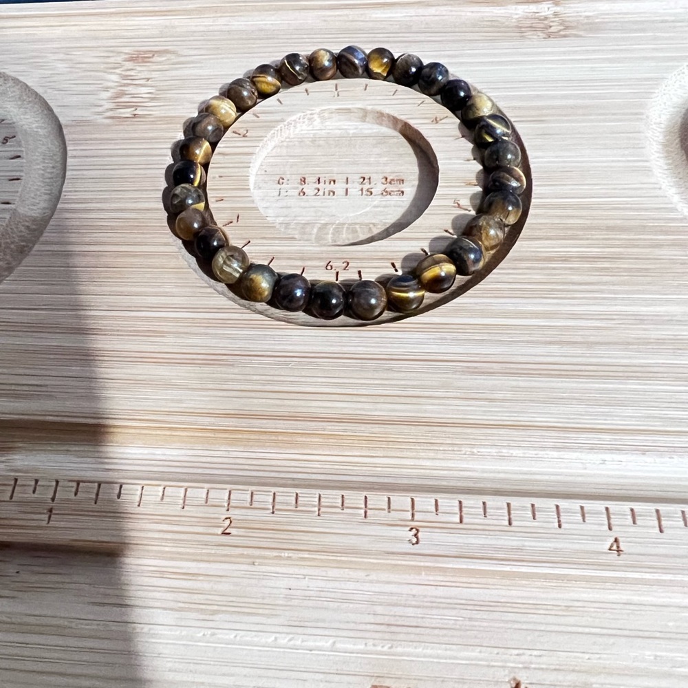 Tiger beaded bracelet with like beads